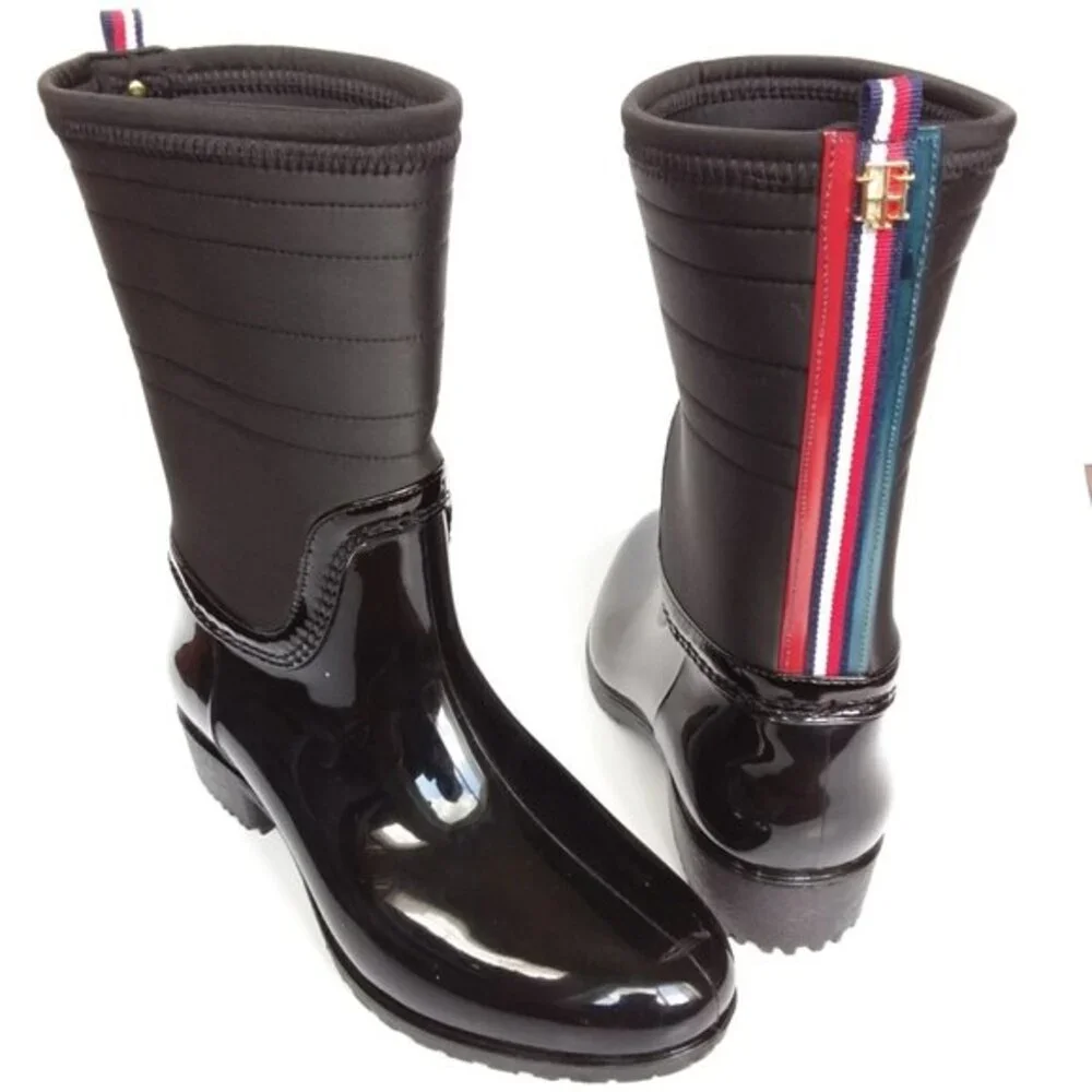 New Tommy Hilfiger Glossy Fonsi Hilfiger Stripe Rain Boot Black 6